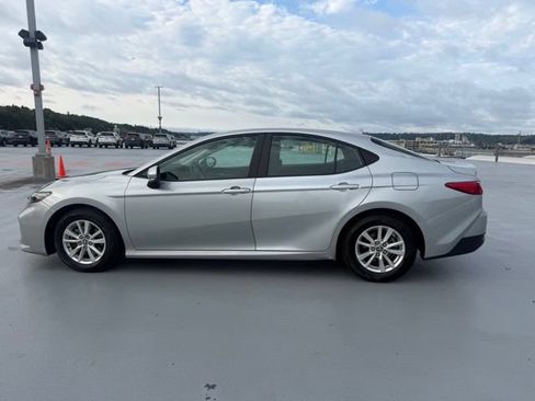 Used 2025 Toyota Camry LE FWD image 6