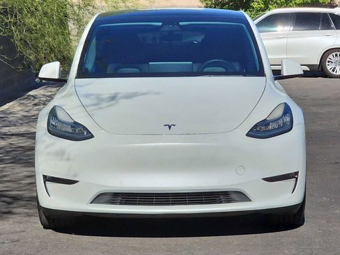 Used 2021 Tesla Model Y Long Range AWD/4WD image 3