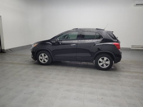 Used 2020 Chevrolet Trax LT w/ LT Convenience Package image 3