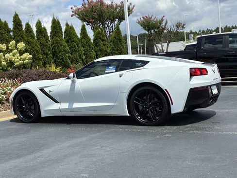 Used 2019 Chevrolet Corvette Stingray Coupe w/ 1LT RWD image 10