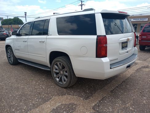 Used 2016 Chevrolet Suburban LTZ RWD image 5