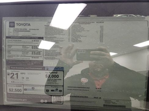 New 2025 Toyota Tacoma TRD Off-Road image 7