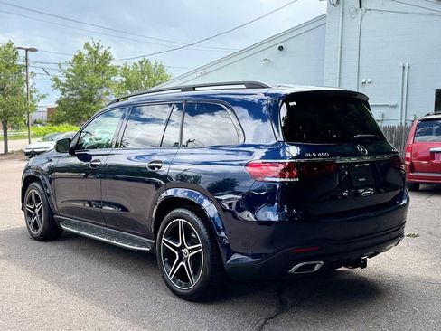 Used 2022 Mercedes-Benz GLS 450 4MATIC w/ AMG Line Exterior image 4