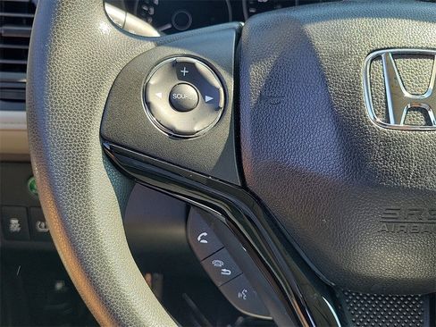 Used 2019 Honda HR-V LX image 4