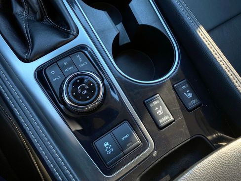 Used 2023 Nissan Maxima SL image 19