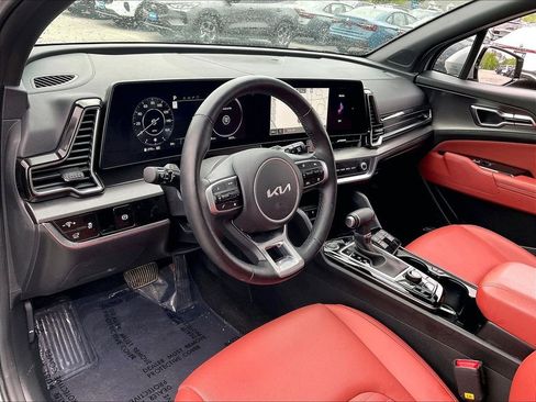 Used 2025 Kia Sportage SX FWD image 8