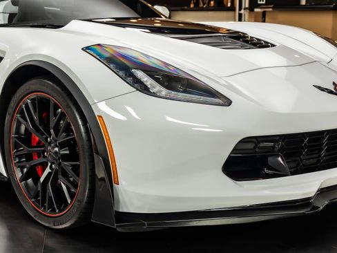 Used 2019 Chevrolet Corvette Z06 RWD image 22