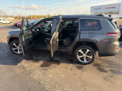 Used 2023 Jeep Grand Cherokee L Limited image 5