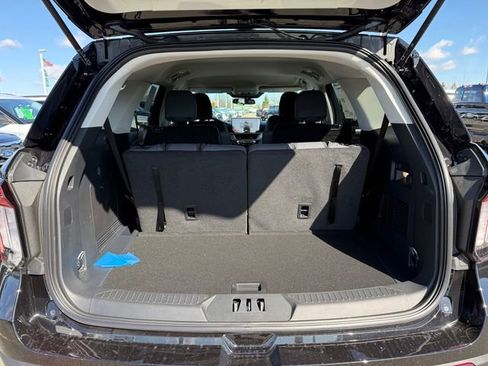 New 2026 Ford Explorer Active image 5