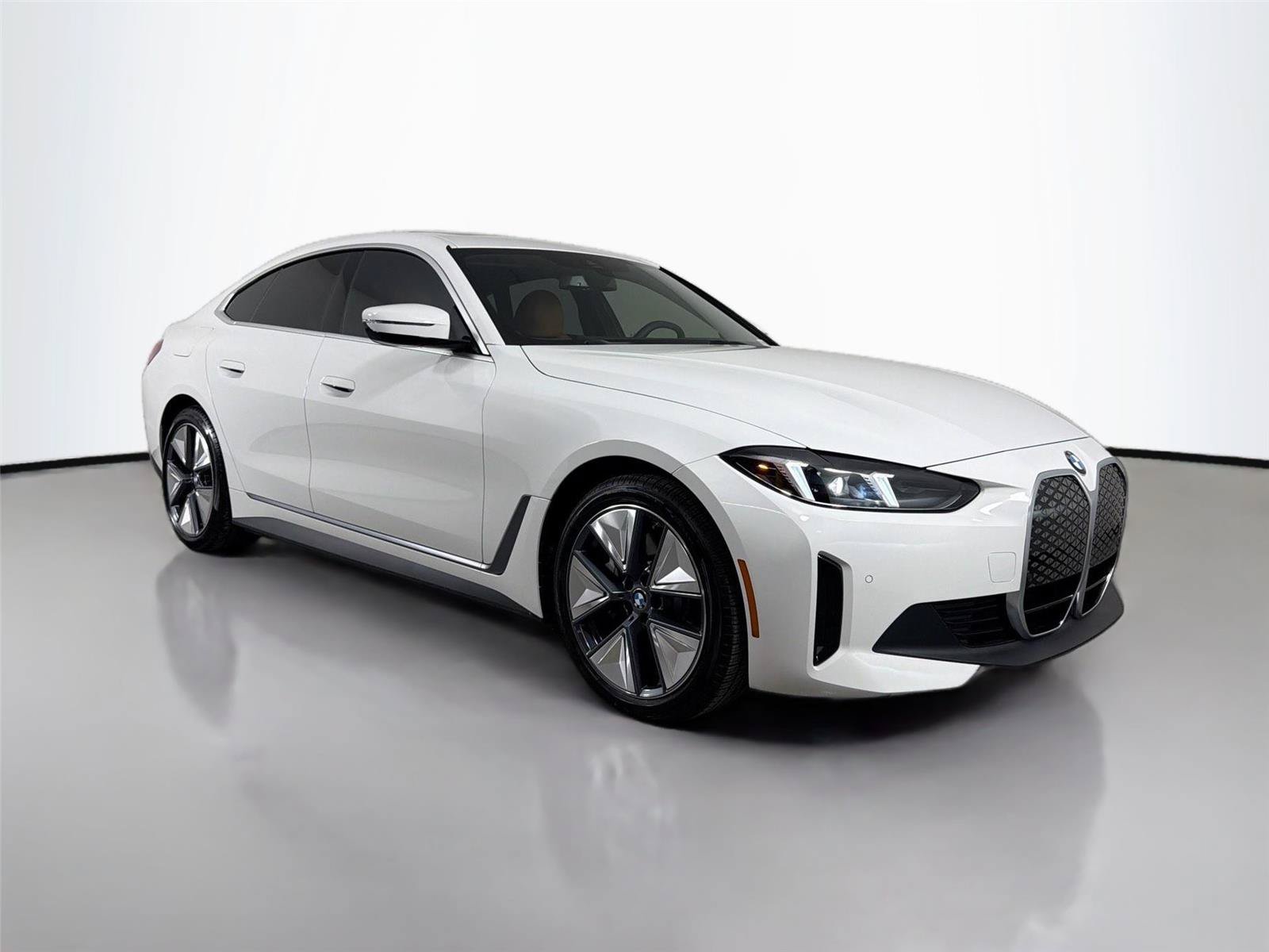 New 2026 BMW i4 xDrive40i AWD/4WD image 6