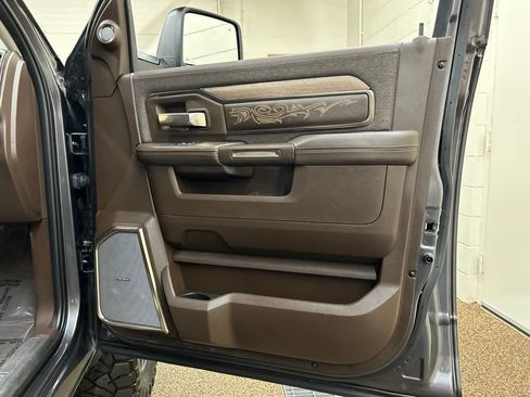 Used 2025 RAM 3500 Longhorn AWD/4WD image 16