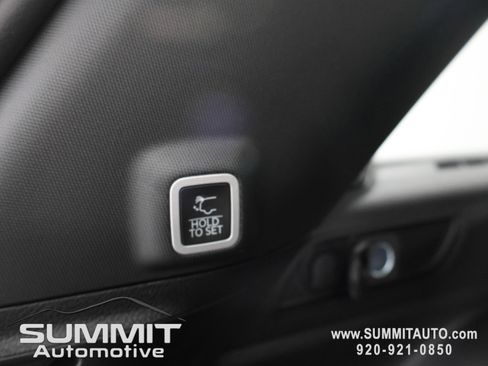 New 2025 Jeep Grand Cherokee Limited w/ Black Appearance Package image 29