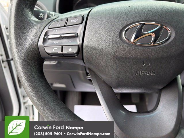 Used 2022 Hyundai Kona SE AWD/4WD image 17