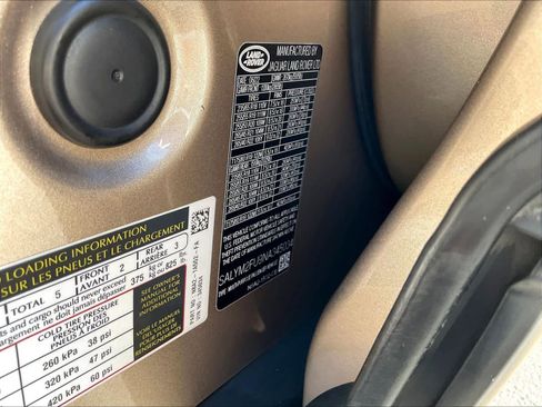 Used 2022 Land Rover Range Rover Velar R-Dynamic HSE image 33