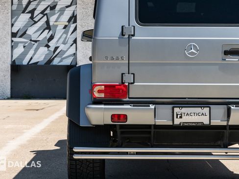 Used 2018 Mercedes-Benz G 550 Squared image 15