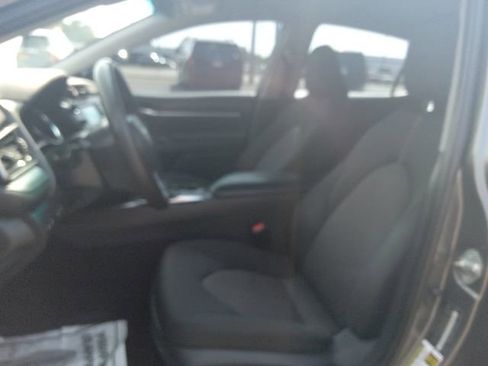 Used 2020 Toyota Camry LE FWD image 15