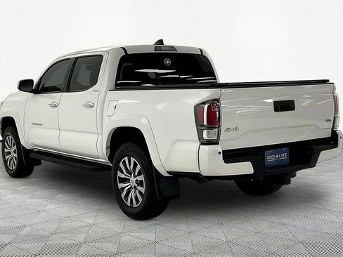 Used 2020 Toyota Tacoma Limited image 4