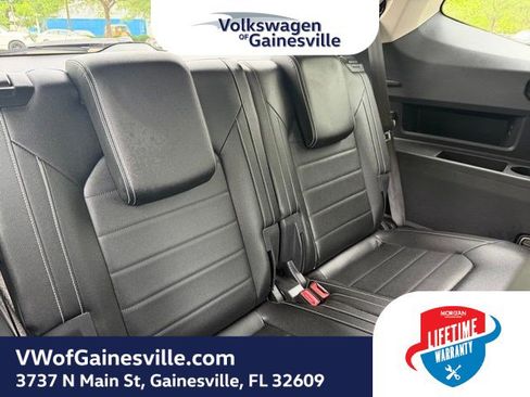 Certified 2023 Volkswagen Atlas SEL Premium AWD/4WD image 9