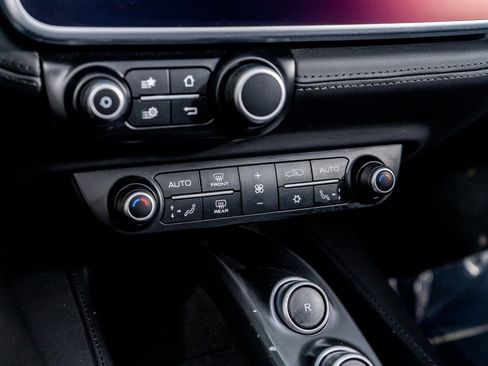 Used 2019 Ferrari Portofino image 46