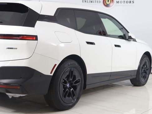 Used 2023 BMW iX xDrive50 AWD/4WD image 50