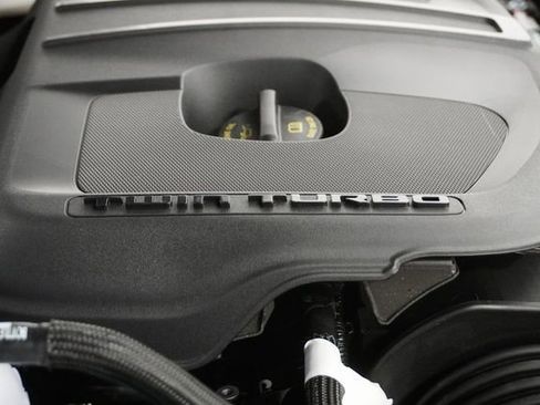 New 2026 RAM 1500 4x4 Crew Cab image 5