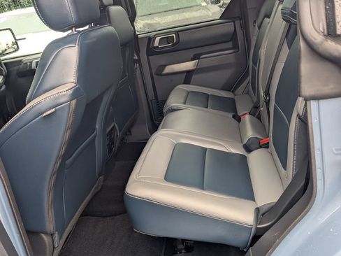 Used 2023 Ford Bronco Outer Banks AWD/4WD image 16