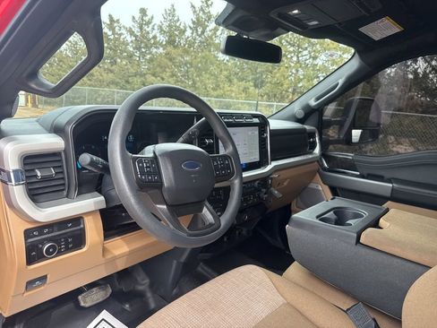 Used 2024 Ford F350 XLT w/ XLT Premium Package image 16