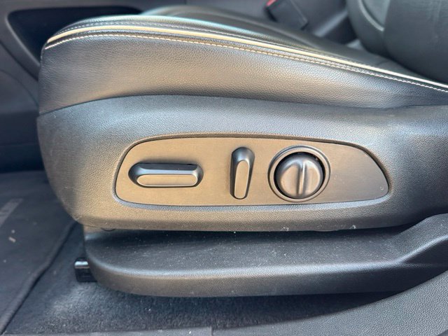 Used 2023 GMC Acadia Denali FWD image 10