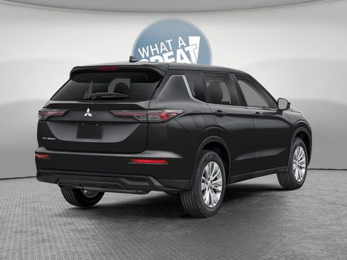 New 2026 Mitsubishi Outlander ES AWD/4WD image 2
