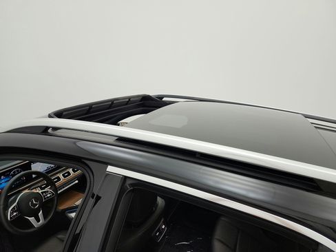 Used 2022 Mercedes-Benz GLE 450 4MATIC image 11