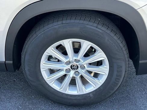 New 2026 Toyota Grand Highlander XLE image 14