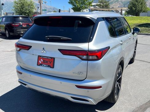 Used 2024 Mitsubishi Outlander SEL Black Edition AWD/4WD image 8