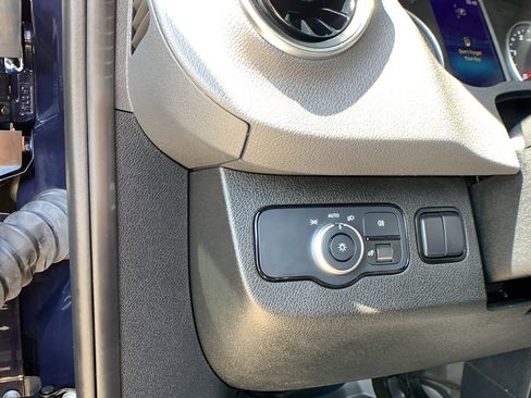 Used 2023 Mercedes-Benz Sprinter 2500 image 10