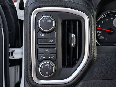 Used 2020 Chevrolet Silverado 1500 LT AWD/4WD image 30