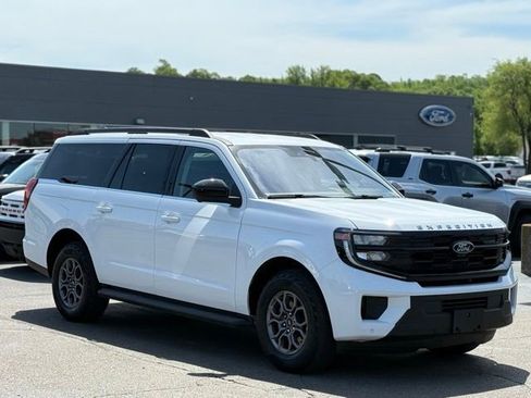 Used 2025 Ford Expedition Max Active AWD/4WD image 44