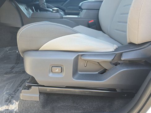 Used 2025 Toyota Tacoma TRD Sport image 31