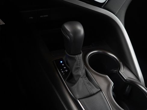 Used 2022 Toyota Camry SE image 23