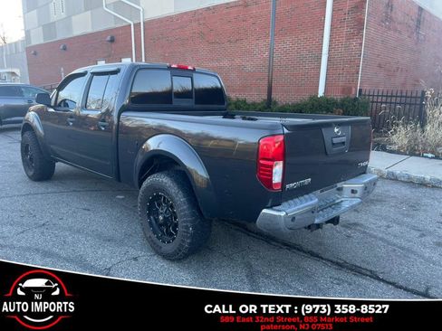 Used 2014 Nissan Frontier SV w/ SV Value Truck Package image 4