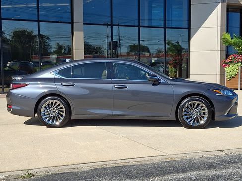 Certified 2025 Lexus ES 300h w/ Technology Package FWD image 7