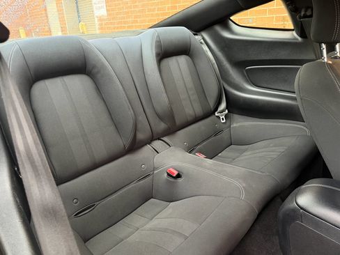 Used 2019 Ford Mustang GT RWD image 16
