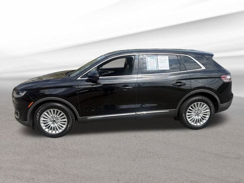Used 2019 Lincoln Nautilus Premier AWD/4WD image 5