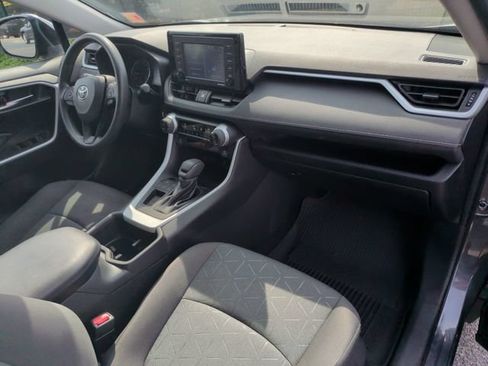 Used 2022 Toyota RAV4 XLE FWD image 15