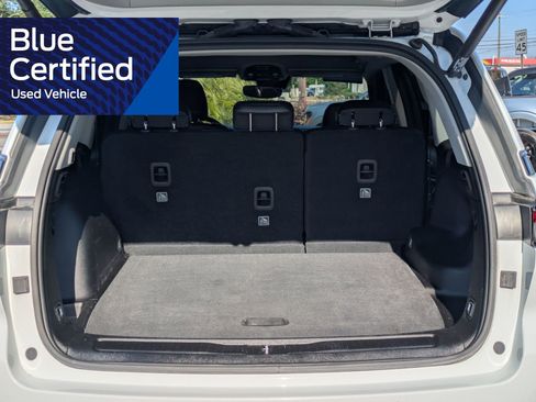 Used 2023 Jeep Grand Cherokee Limited image 16