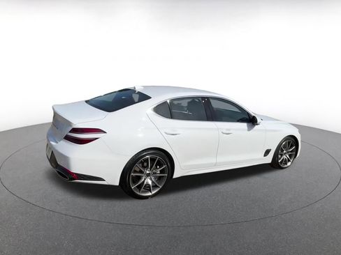 Used 2025 Genesis G70 2.5T image 15