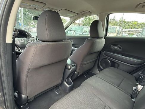 Used 2018 Honda HR-V LX image 25