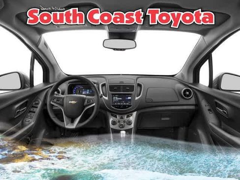 Used 2016 Chevrolet Trax LT w/ LT Convenience Package image 4