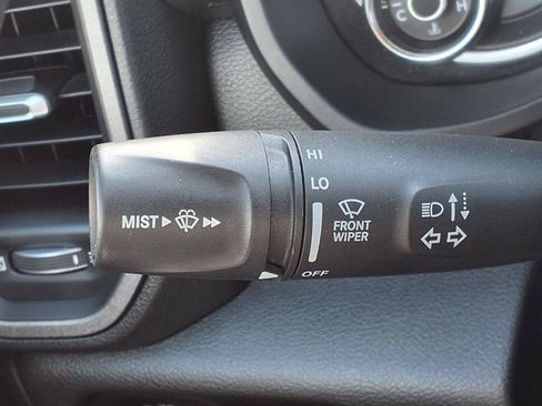 Used 2025 RAM 1500 Warlock AWD/4WD image 21