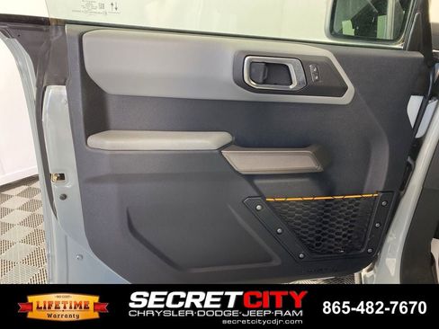 Used 2022 Ford Bronco Badlands AWD/4WD image 12