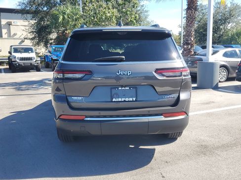 Used 2023 Jeep Grand Cherokee L Limited w/ Luxury Tech Group II RWD image 7