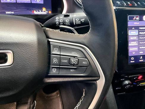 Used 2021 Jeep Grand Cherokee L Limited image 24